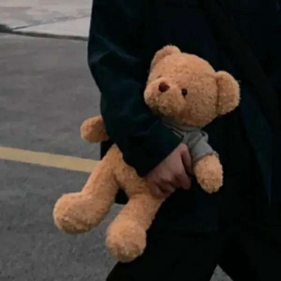 <p>把手拿开，想传染笨蛋菌给我吗，笨蛋……</p>