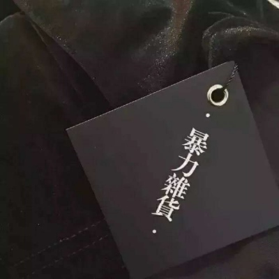 

我很饿然后我看了看镜子，我依旧很饿，果然美貌不能当饭吃。