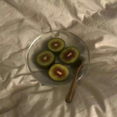 

<p>100°的开水都能凉，更何况是，只有37°的人心呢？</p>