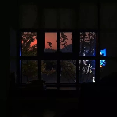 愿你以渺小启程，以伟大结束。