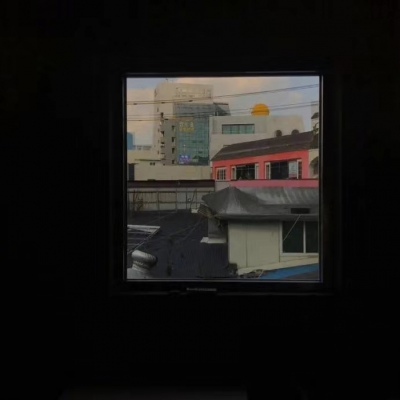 <p>最好别收拾房间，当房间收拾干净时，你就是房间里唯一的垃圾。</p>
