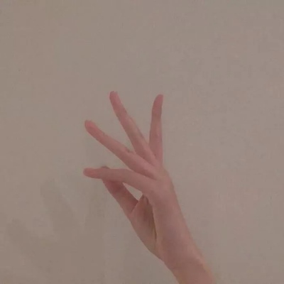 没有人愿意承认自己是孤独的，孤独很可耻。
