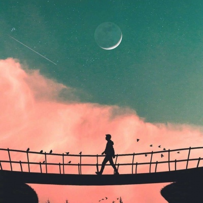 春水碧于天，画船听雨眠。
