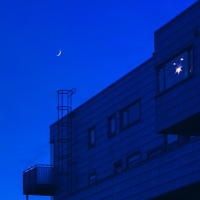 <p>如果你饿了，打电话给我，我嚼点零食给你听。</p>