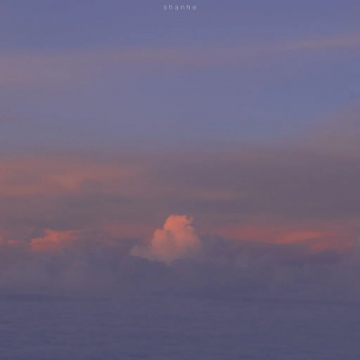 <p>风停之后再扬帆，船绝不会前行。</p>