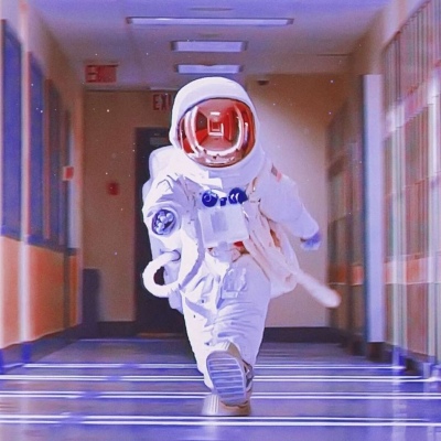 

我们之所以关系好，全是因为，我在硬撑。