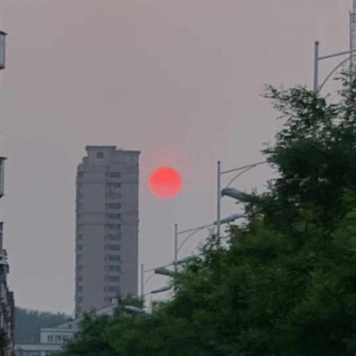 人生若只如初见，何事秋风悲画扇。