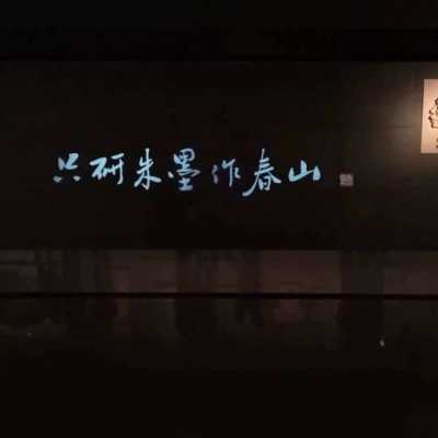 <p>为什么现充们喜欢披露自己的恋爱辛苦谈啊？</p>