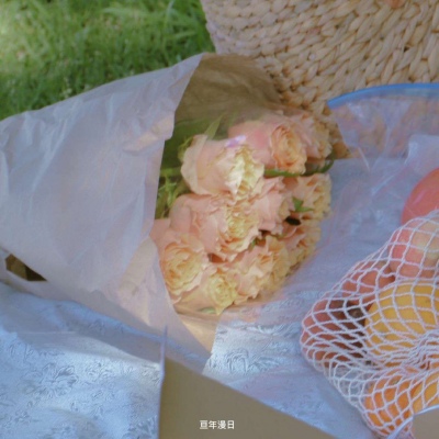 <p>在楼下给你打电话，寒风中等待你的，只有外卖小哥。</p>