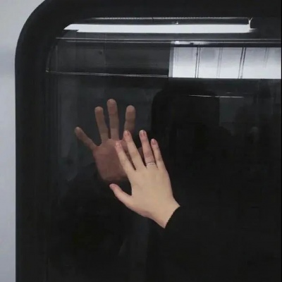 <p>世界上除了父母，对你最真心的就只有骗子，他是真心的想骗你。</p>