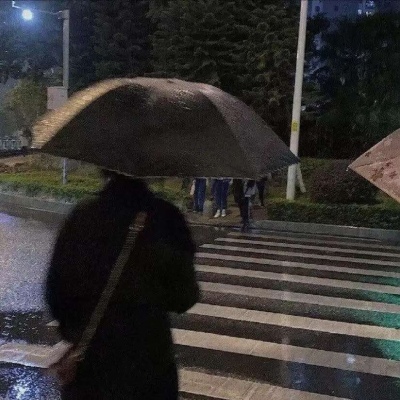 
<p>唯愿风雨吉，处处皆是你</p>