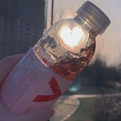我伤心的时候，你会不会认为我也是在搞笑？