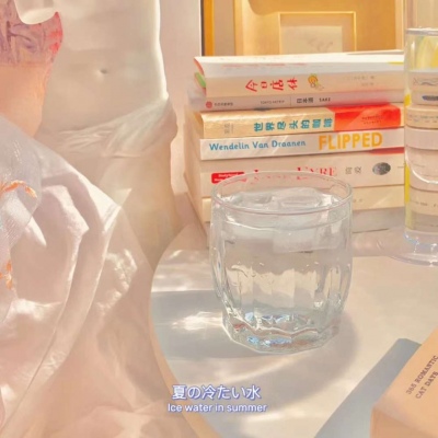 <p>我手里拿着刀，没法抱你，我放下刀，没法保护你！——死神</p>