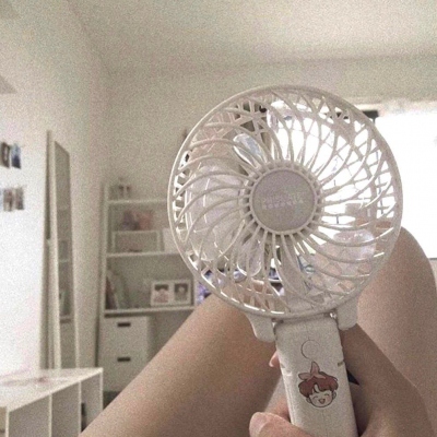 <p>人看不到现实的本来面目。只能看到想看的、想拥有的现实。</p>