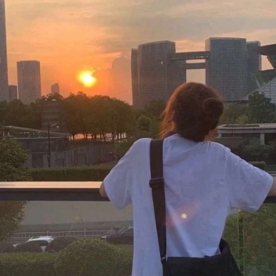 <p>一眨眼就到2020年了，早知道就不眨眼了。</p>