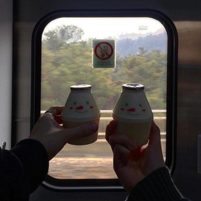 <p>爸爸容忍你的小淘气</p>