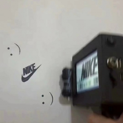 你不是畏惧黑暗吗？那你为何还喜欢在黑暗潜行。