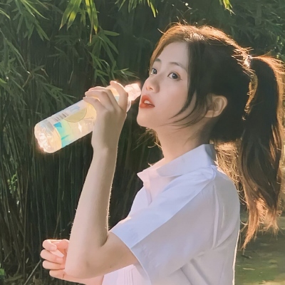 <p>你就是，好得不够纯粹，坏得不够彻底。</p> - 卡通头像 - 12