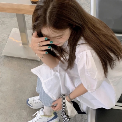 <p>黑暗不能驱除黑暗，只有光明可以做到；仇恨不能驱除仇恨，只有爱可以做到。</p> - 卡通头像 - 12