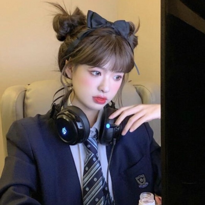 <p>我想让自己强大起来，因为至少我已经有幸和想要保护的人相遇了。</p> - 卡通头像 - 12