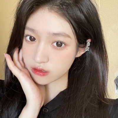 

<p>也有语言相通但互相无法理解的痛苦,重要的不是固执于一种观点,而是接纳对方.</p> - 卡通头像 - 12