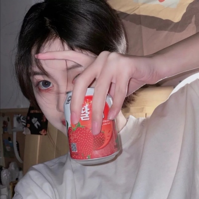 <p>今天一大早就去帮她海底捞排队，她男朋友想吃海底捞，我要是去晚了的话排不上队，她男朋友吃不上海底捞的话又该骂她，我怕她扛不住，她男朋友骂人很凶的.</p> - 卡通头像 - 12