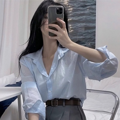 <p>在这个世界上别太依赖任何人，因为当你在黑暗中挣扎时，连你的影子都会离开你。</p> - 卡通头像 - 12