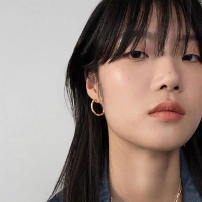 <p>和学校，头衔什么的无关，无论出于清流中还是污泥中，只要激流勇进，鱼就能坚强美丽地成长。</p> - 卡通头像 - 12