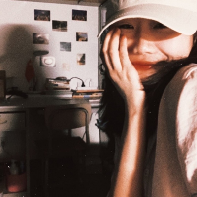 <p>信仰到底是什么呢，就是纵身一跃，就是我们跟神之间一个永远的约定，是舍弃旧的去开始新的生活；信仰就是从今以后，再也不要放开你的手</p> - 卡通头像 - 12