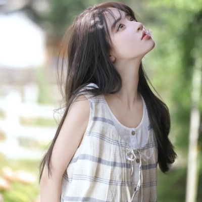 

<p>有些人考得好点就开始得瑟，不像我，从来就考不到好成绩。</p> - 卡通头像 - 12