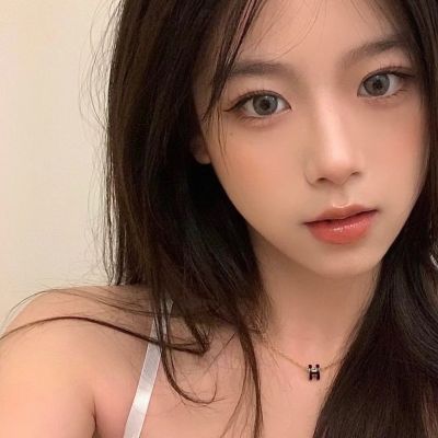 <p>一举一动，都是承诺，会被另一个人看在眼里，记在心上的。</p> - 卡通头像 - 12