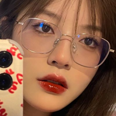 <p>像你这样的小可爱是要随时放在怀里的</p> - 卡通头像 - 12