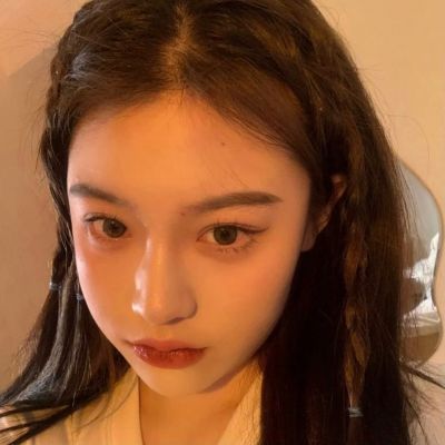 
<p>知冷知热的，才是心；相守相望的，才是眼；不离不弃的，才是情；一生一世的，才是爱。</p> - 卡通头像 - 12