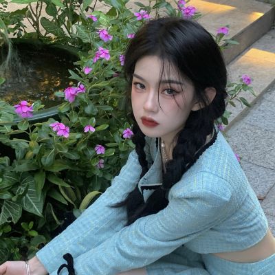 <p>活着本身就是一种价值，因为还有明天。</p> - 卡通头像 - 12