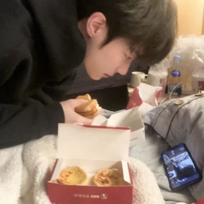 <p>有时候你需要退开一点，清醒一下，然后提醒自己，我是谁，要去哪里。</p>