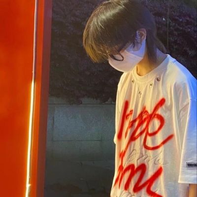 

<p>人生上半场激情，下半场亲情，中间插播的都是婚外情。</p>