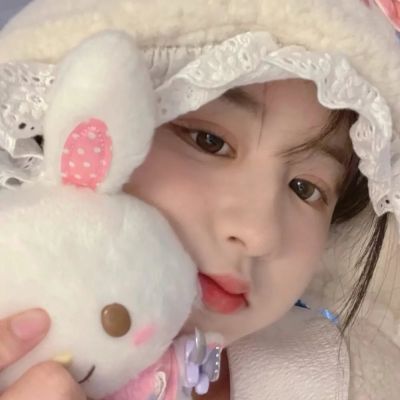 <p>当人类用感情和希望去创造一样东西，那一样东西就会被赋予灵魂。</p> - 卡通头像 - 12