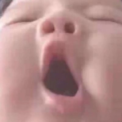 <p>在走廊上跌倒会流鼻血，在人生中跌倒会流眼泪。</p>