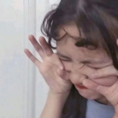 <p>老说找不到理想中的另一半，问问自己，成为理想中的自己了吗？</p>