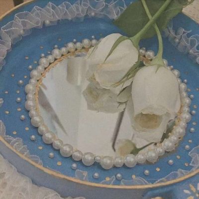 <p>不要出门抢双黄连，抢不到，还要浪费一个口罩。</p>