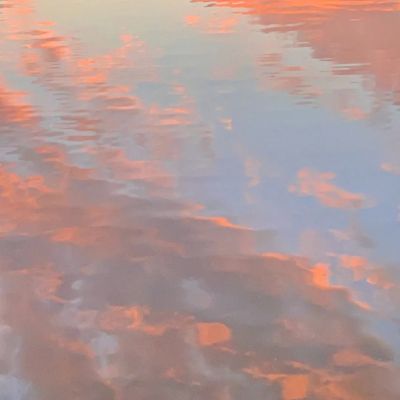 <p>生活就像超级女生，走到最后的都是纯爷们。——网络</p>