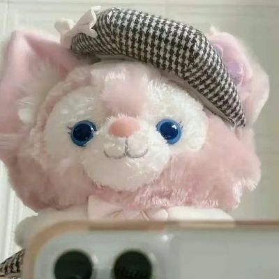 <p>小时候骗家里说没钱，长大后骗家里说有钱。</p>