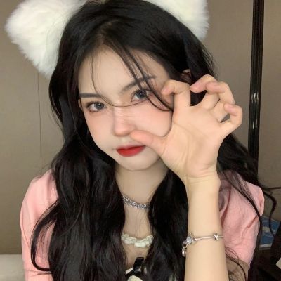 <p>我必须承认生命中大部分时光是属于孤独的，努力成长是在孤独里可以进行的最好的游戏。</p> - 卡通头像 - 11