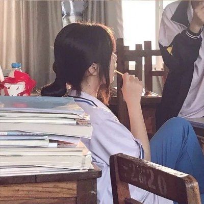 <p>我们的心就像那天空一样，永不分离。</p> - 卡通头像 - 12