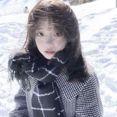 <p>焉得谖草？言树之背。——伯兮-先秦</p> - 卡通头像 - 12