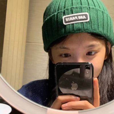 <p>岁月让我知道，除了快递，我谁都不必等。</p> - 卡通头像 - 12