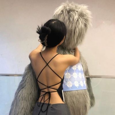 <p>一个人久了，突如其来的关心，都是负担。</p> - 卡通头像 - 12