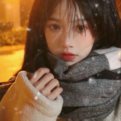 <p>本以为自己是个宅女，直到这个假期才发现，自己还是道行不够。</p> - 卡通头像 - 12