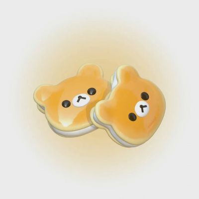 <p>没有谁比谁更不幸福，只有谁比谁更不知道幸福。</p>