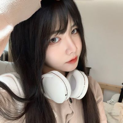 <p>人生上半场激情，下半场亲情，中间插播的都是婚外情。</p> - 卡通头像 - 12